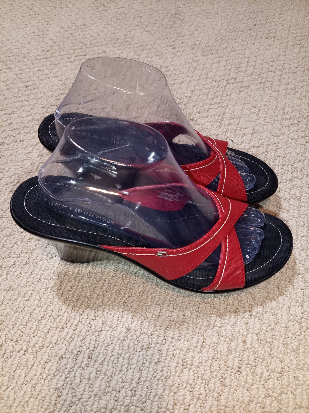 Tommy Hilfiger Red Wedge Heel Women’s Crisscross Sandals Sz 10 - Picture 3 of 9